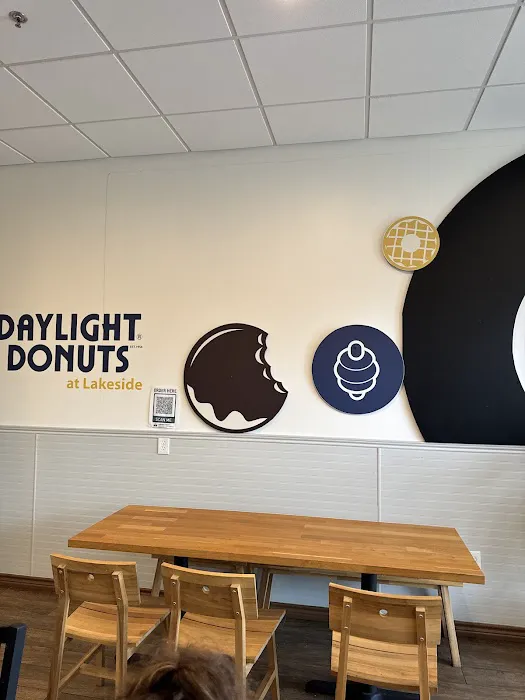 Lakeside Donuts Picture 3