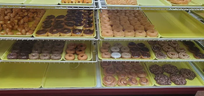 Donut Plaza Picture 4