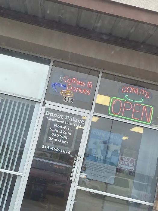 Donut Palace Picture 8