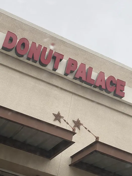 Donut Palace Picture 10