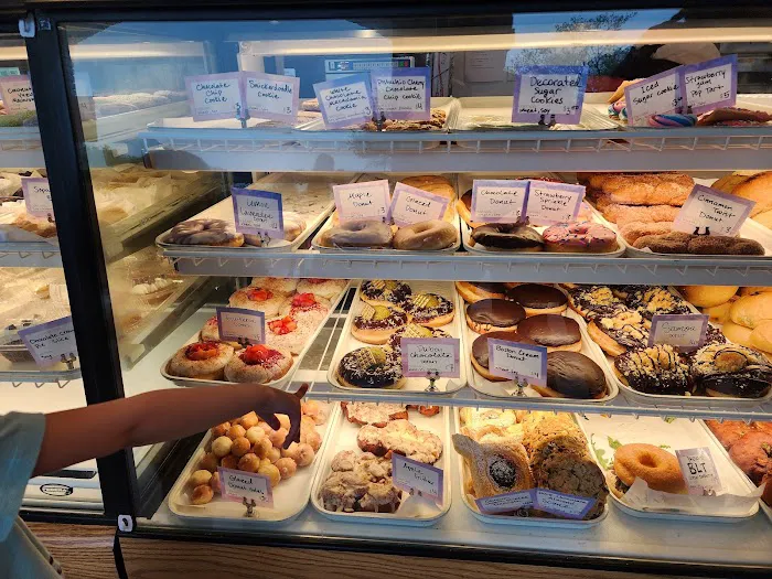 Reverie Bakeshop Picture 9
