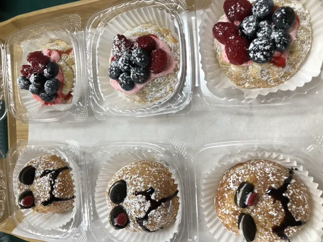 Zak's Donuts Picture 8