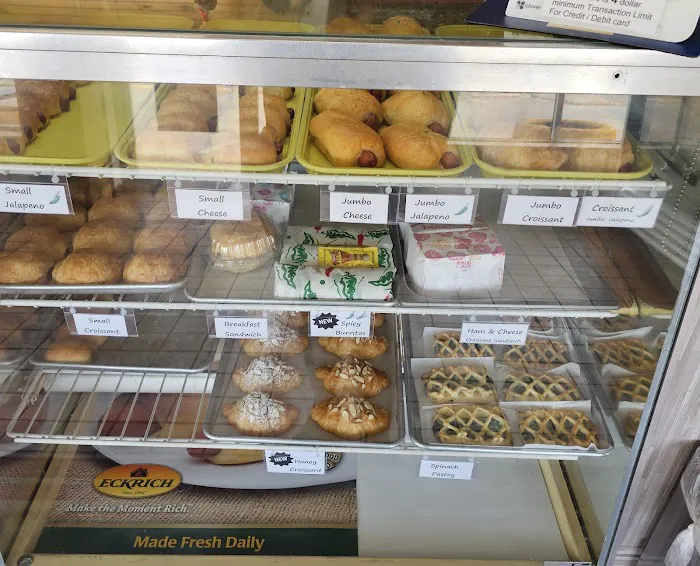 Zak's Donuts Picture 10