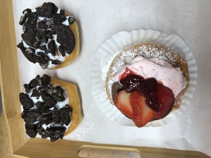 Zak's Donuts Picture 2