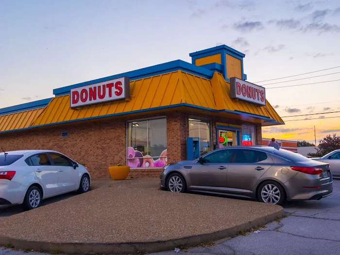 Zak's Donuts Picture 4