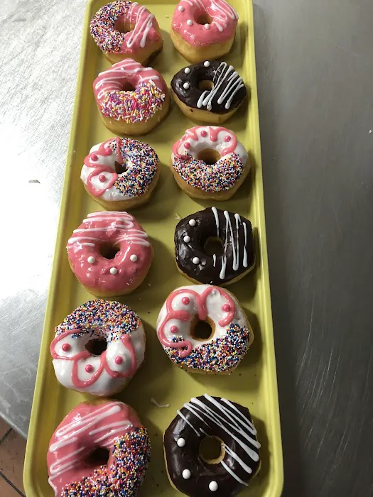 Zak's Donuts Picture 3