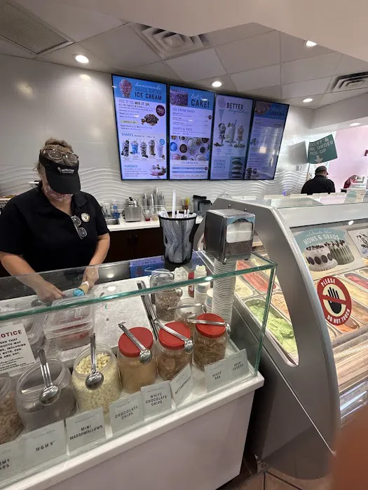 Great American Cookies & Marble Slab Creamery Picture 9