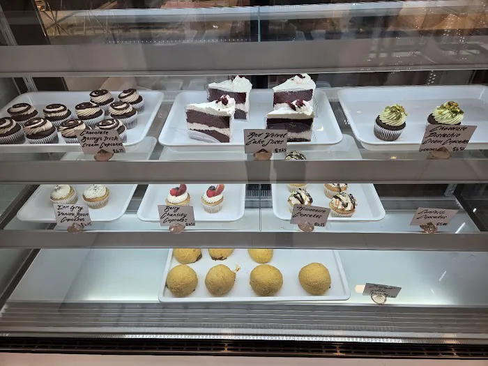 Sweet Gilly’s Specialty Bakeshop Picture 3
