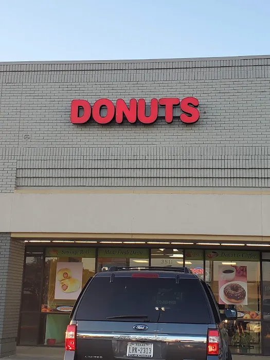 Four Seasons Donuts Picture 9