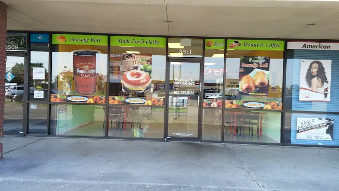Four Seasons Donuts Picture 1