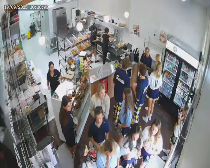 K&L BAGELS Picture 6