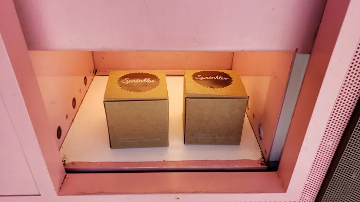Sprinkles Dallas ATM Picture 6