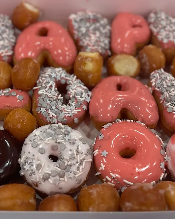 RINGS DONUTS AND COFFEE Picture 1