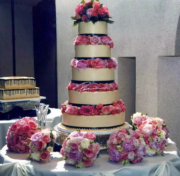 Panini Bakery & Cakes Picture 2