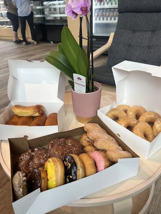 La Diva Donuts N Coffee Picture 7