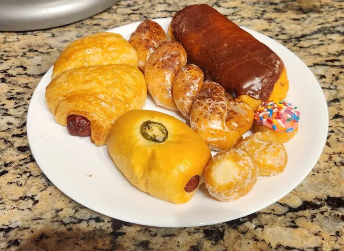 Bunkie's Donut Shop Picture 4