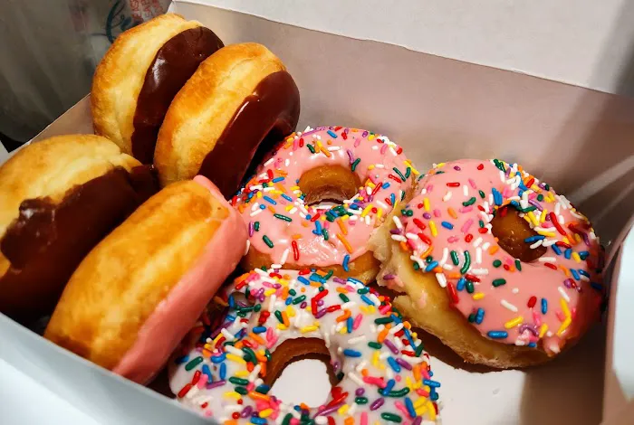 Bunkie's Donut Shop Picture 5