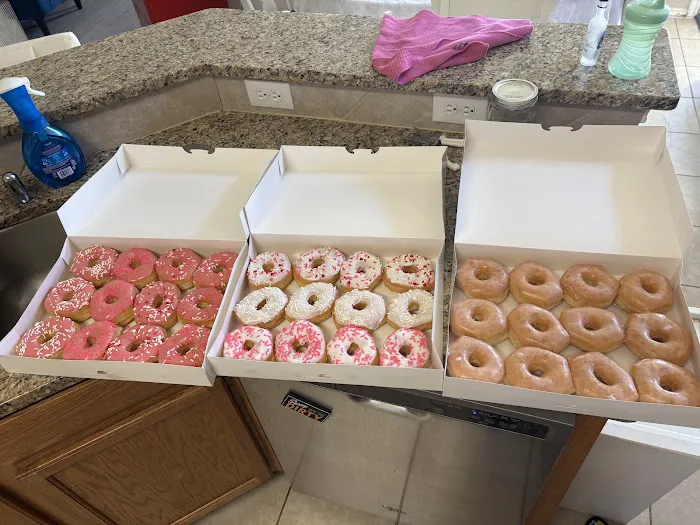 Donut House & Bakery Picture 5