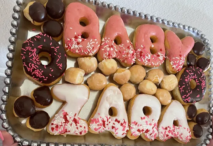 Donut House & Bakery Picture 8
