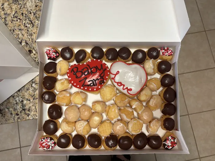 Donut House & Bakery Picture 1