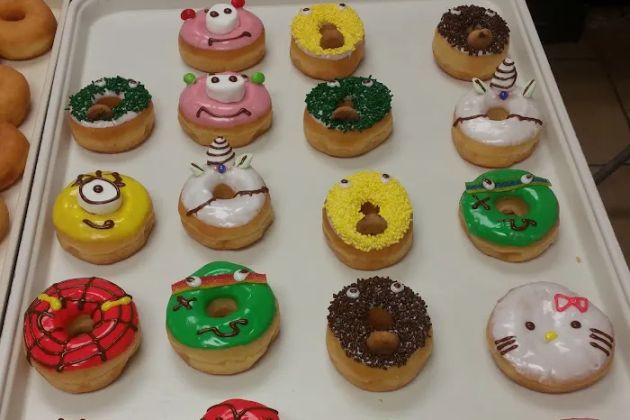 Johns Donuts 2