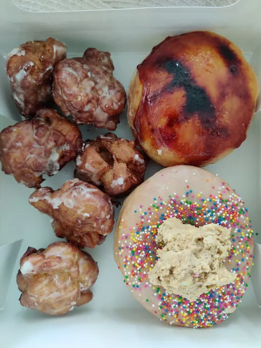 Detour Doughnuts Picture 2