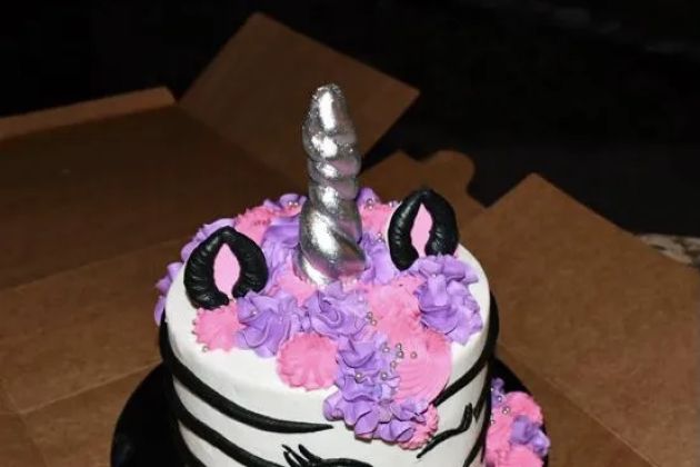 Daisy Cakes