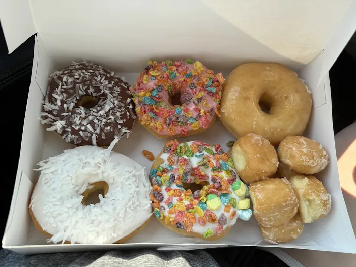14th Street Donut Picture 6