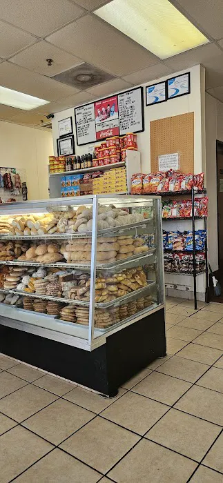 Panaderia Guatelmalteca La Unica Picture 2