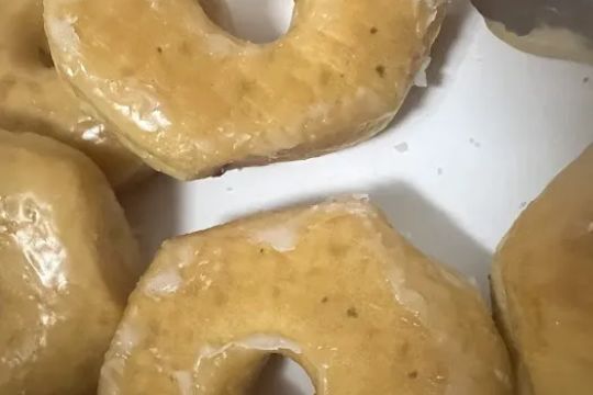 DONUT HOUSE