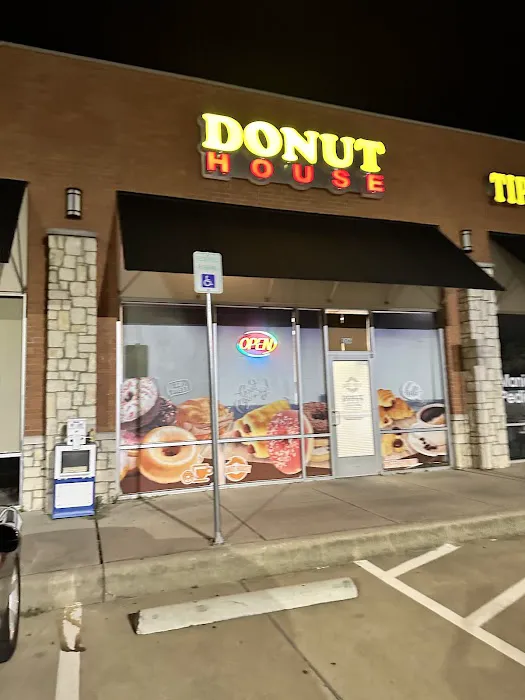 DONUT HOUSE Picture 6