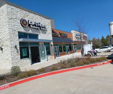 La Creme Bakery Cafe