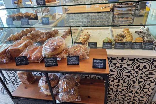Tulla Patisserie & Cafe