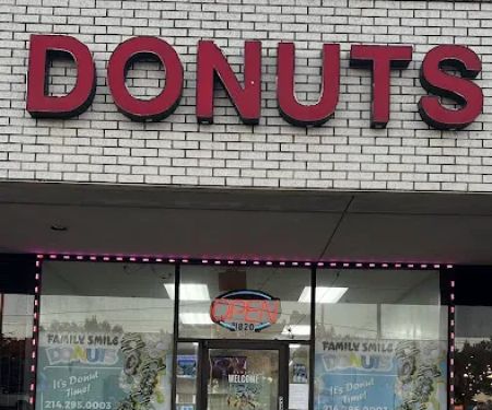 Family Smile Donut Shop