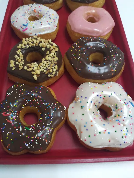 Family Smile Donut Shop Picture 4