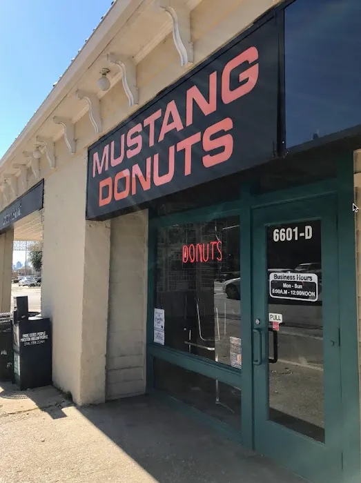 Mustang Donuts Picture 8