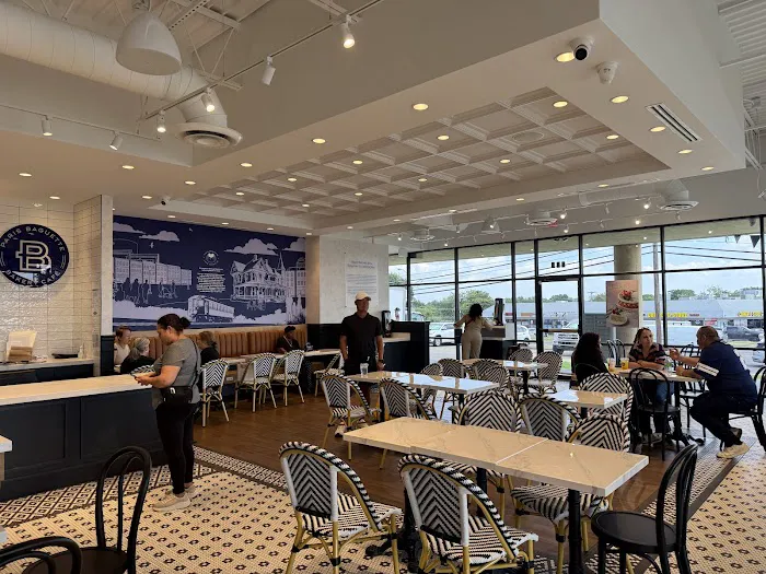 Paris Baguette Picture 2