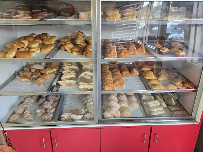 Panaderia La Reina Imperial Picture 10