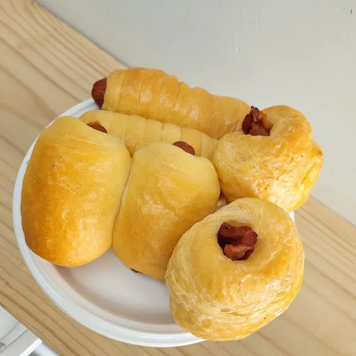 John's Donuts Picture 9
