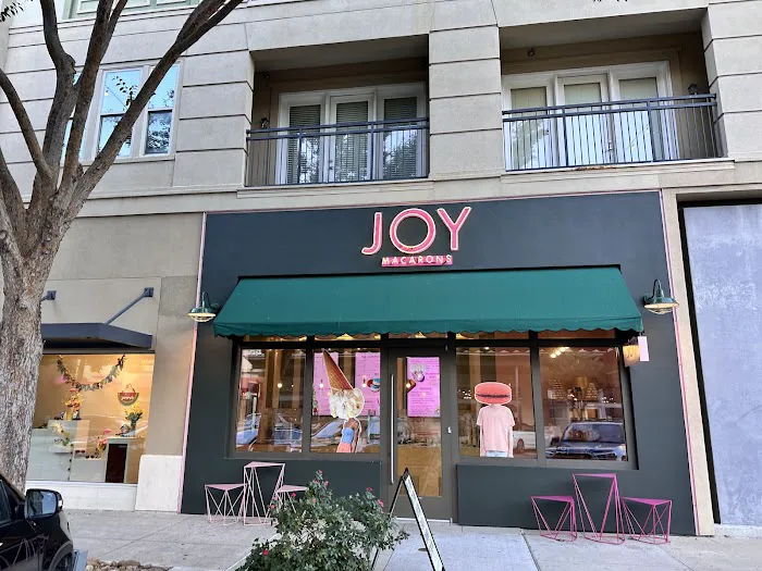 JOY Macarons Picture 2