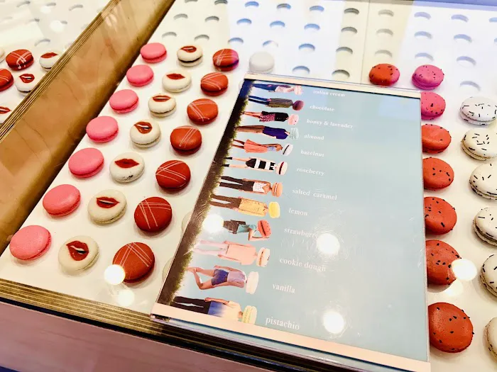 JOY Macarons Picture 6