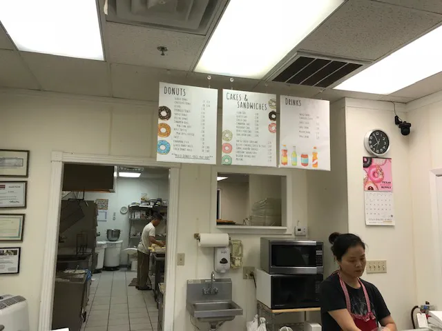 B T Donuts Picture 5
