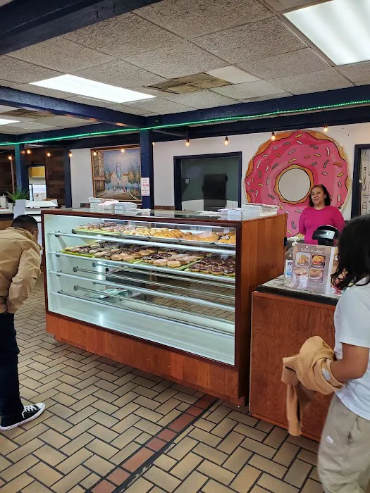 Cliff's Donut Shop Picture 9