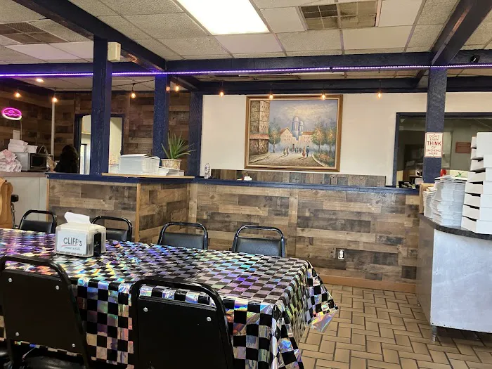 Cliff's Donut Shop Picture 6
