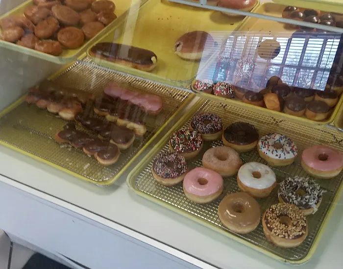 Cliff's Donut Shop Picture 3