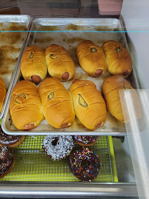 Cliff's Donut Shop Picture 5