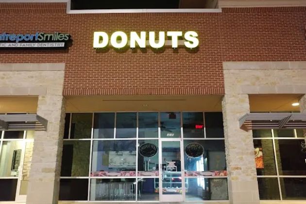 Cubit Donuts