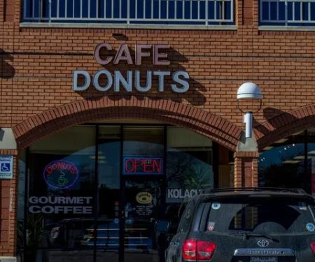 Cafe Donuts