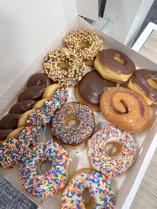 Q Donuts Picture 4