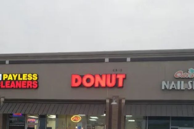 I Heart Donuts